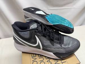 lot 20 image: Nike Kyrie 8 Mens 13.5 or Womens 15