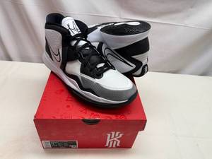 lot 22 image: Nike Kyrie Infinity TB Promo Mens 12 or Womens 13.5