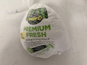 lot 79 image: K. 4.3lbs JennieO Premium Young Turkey Breast