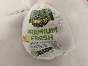 lot 81 image: K. 6.05lbs JennieO Premium Young Turkey Breast