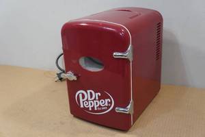 lot 159 image: Dr Pepper 6-Can Mini Fridge