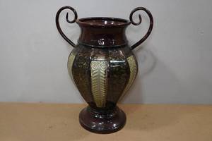 lot 173 image: Metal IndoorOutdoor Vase