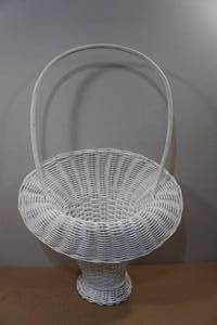 lot 179 image: Vintage Wicker Flower Basket