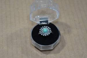 lot 188 image: Silver Tone Turquois Ring