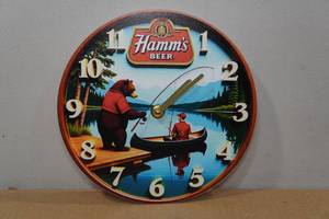 lot 192 image: Hamms Beer Retro Style Tavern Clock