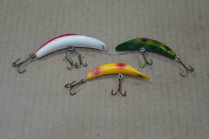 lot 206 image: 3 Vintage Fishing Lures