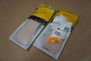lot 212 image: 2 Vionic Slim Insoles - XS