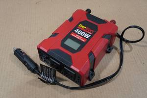 lot 236 image: Everstart 400W Power Inverter