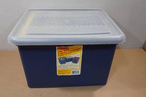 lot 240 image: Rubbermaid File Tote