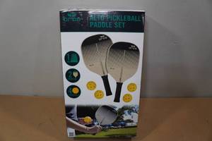 lot 246 image: Alto Pickleball Paddle Set