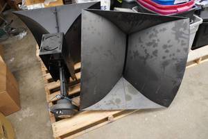 lot 3 image: 2 JBL 2446H Professional Series Compression Driver Speakers with Horns