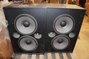 lot 4 image: 2 JBL 4648A-8 Professional Series Low Frequency Theater Cabinet Speakers