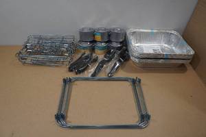 lot 30 image: 6 Set of Chafing Dishes with Fuel