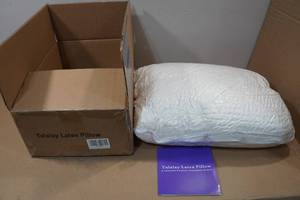 lot 45 image: Standard 100% Natural Latex Pillow