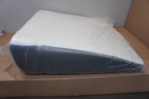 lot 70 image: Wedge Pillow - 24x24x7.5