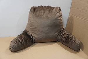 lot 74 image: Shredded Foam Reading Pillow