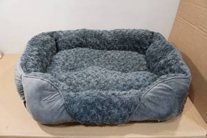 lot 75 image: Large Plush Dog Bed