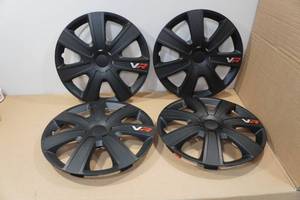 lot 79 image: Set of 4 15 VR Carbon Wheel Covers - Black
