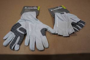 lot 105 image: 2 Blackfish Guide Shade Gloves - 2XL