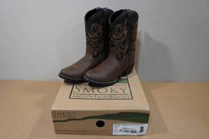 lot 115 image: Smoky Mountain Boots - Kids 2