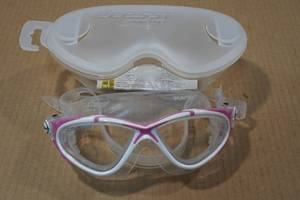 lot 133 image: Cressi Planet Goggles