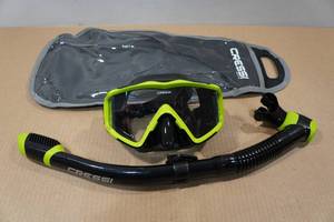 lot 137 image: Cressi Pano 3 Snorkel Set