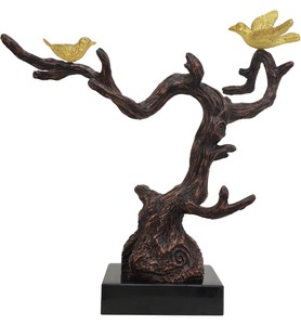lot 80 image: Desk Top Abstract Art Figurine