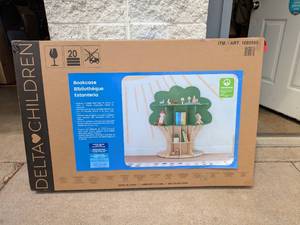 lot 10 image: NEW DELTA CHILDREN BOOKCASE