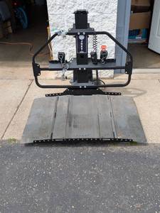 lot 12 image: JOEY BY BRUNO PLATFORM STYLE INTERIOR LIFT (VSL-4400)