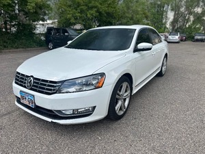 lot 11 image: 2014 VOLKSWAGEN PASSAT 2.0L TDI SEL PREMIUM Diesel