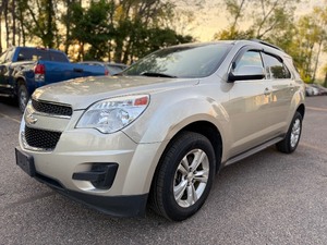 lot 14 image: 2015 CHEVROLET EQUINOX LT All wheel Drive  No Accidents (NO RESERVE)