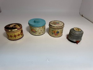 lot 20 image: Collection of Vintage Tins