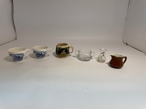 lot 27 image: Vintage Containers