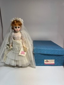 lot 66 image: Madame Alexander Elise Bride Doll