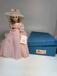 lot 67 image: Madame Alexander Elise Bridesmaid Doll