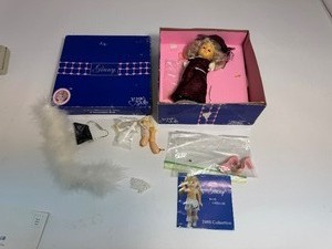 lot 71 image: Ginny Vogue Dolls