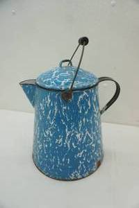 lot 4 image: VintageAntique Enamel Kettle 13 tall