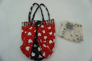 lot 23 image: Hand-Sewn Chicken Print Sewing Bag