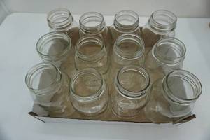 lot 41 image: (12ct) Quart Mason Jars