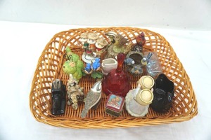 lot 68 image: Figurines & Basket