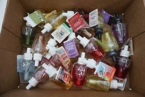 lot 70 image: Bath & Body Works Wallflowers Refills