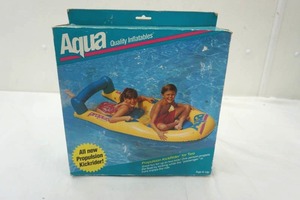 lot 72 image: Aqua Propulsion Kick Rider For Two (NEW)