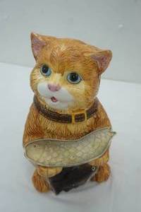 lot 74 image: Kitty Cookie Jar 10 tall (head has been be repaired)