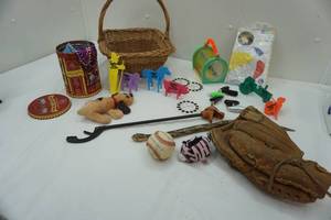 lot 86 image: Childrens toys