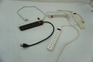 lot 94 image: Power strips