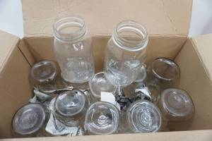 lot 111 image: Quart Canning Jars (12ct) Small Mouth