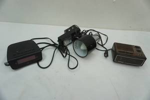 lot 116 image: Electronics Lot