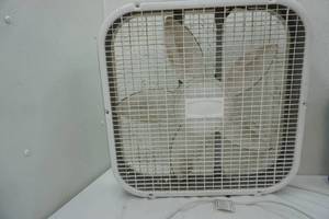 lot 135 image: Lasko Box Fan