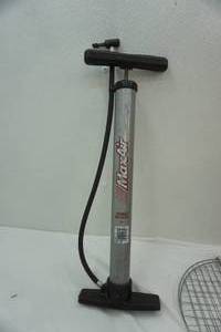 lot 141 image: MaxAir Bike Tire Pump