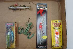 lot 160 image: Fishing Lures